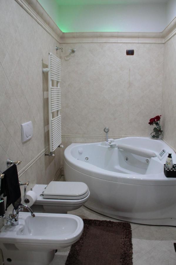 Suite Petroni Bari Buitenkant foto