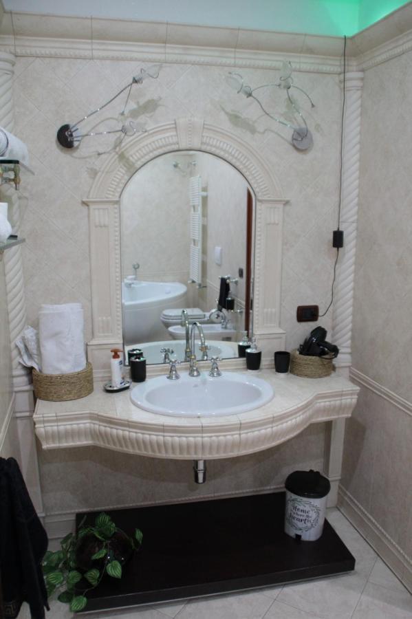 Suite Petroni Bari Buitenkant foto